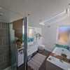 Photo 8: Main bathroom