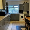 Photo 7: Kitchen