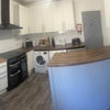 Photo 5: Kitchen