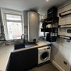 Photo 7: kitchen