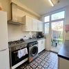 Photo 4: Kitchen