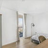 Photo 4: Room 2 - picture 1 