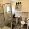 Photo 7: Large upstairs bathroom