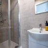 Photo 4: Room 5 - Ensuite