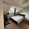 Photo 6: Room 4