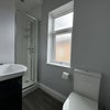 Photo 8: Room 3 En-suite