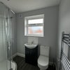 Photo 5: Rooom 5 En-suite