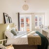 Photo 6: A bright room