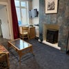Photo 3: Livingroom