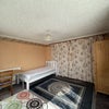 Photo 5: Down stairs double room with single bed 