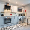 Photo 6: Kitchen 