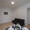 Photo 15: Lounge