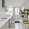 Photo 3: Kitchen 