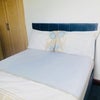 Photo 4: Bedroom