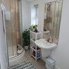 Photo 8: En Suite Pic 