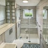 Photo 2: Family Bathroom 
