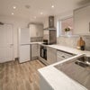 Photo 5: Kitchen