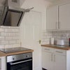 Photo 7: Kitchen