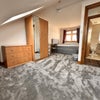 Photo 4: Newly Refurbished-Large, Spacious Ensuite Bedroom
