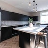 Photo 2: Kitchen