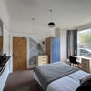 Photo 3: Room 1