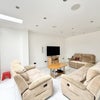 Photo 7: Lounge Area