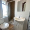Photo 2: Room 1 En Suite