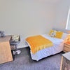 Photo 2: Room 5 en suite