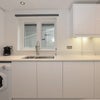 Photo 6: Kitchen (2)