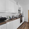 Photo 10: Kitchen 
