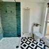 Photo 4: En Suite