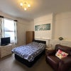 Photo 6: Spacious double room