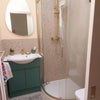 Photo 5: En suite