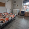 Photo 4: room4
