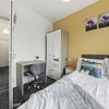 Photo 6: Room 2