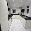 Photo 4: Kitchen 