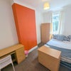 Photo 15: Room 2