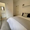 Photo 6: Room 2 w/ Ensuite