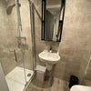 Photo 5: Bathroom (2 x share) 