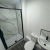 Photo 10: Room 3 En-suite 