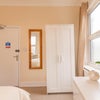 Photo 4: The Room £1,250 pcm (Including bills)