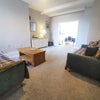 Photo 9: Lounge