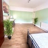 Photo 2: Double Bedroom £599pcm