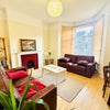 Photo 3: Lounge