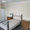 Photo 4: Bedroom 