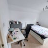 Photo 4: Double bedroom for rent