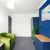 Photo 4: room 1