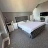 Photo 4: En suite room 
