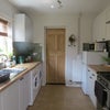 Photo 6: Kitchen