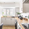 Photo 6: Kitchen